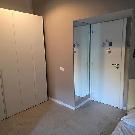 Esposito Plaza- Rooms & Suite Νάπολη Δωμάτιο φωτογραφία