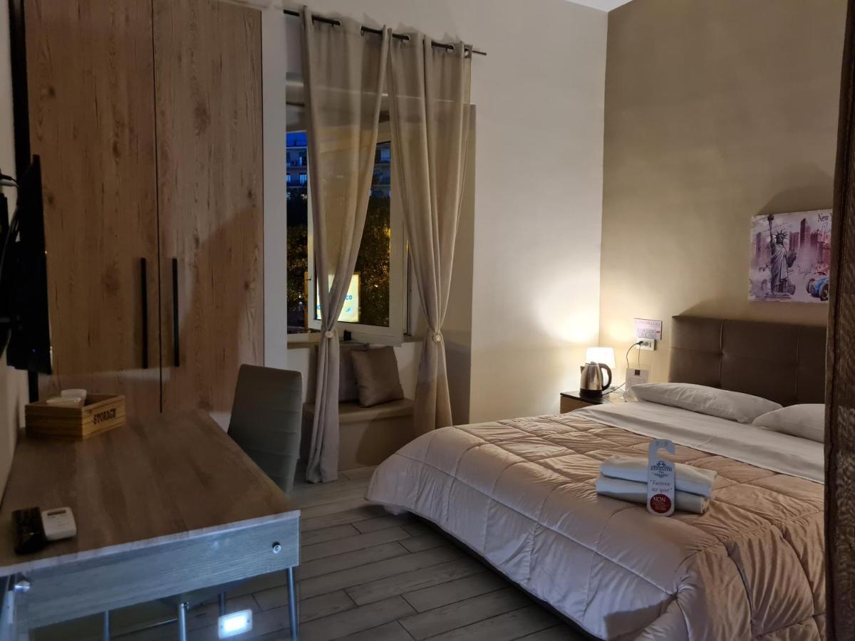 Esposito Plaza- Rooms & Suite Νάπολη Εξωτερικό φωτογραφία