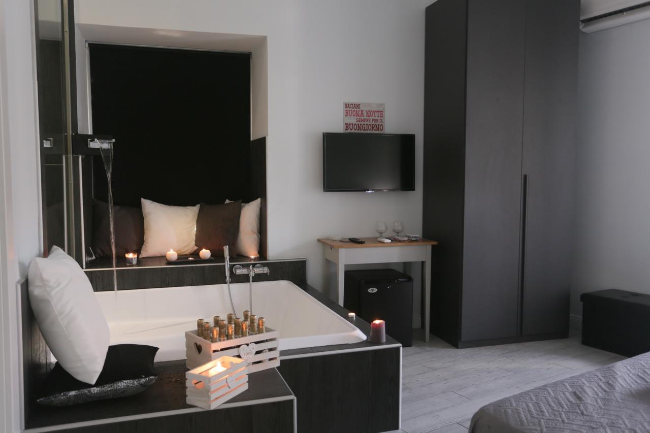 Esposito Plaza- Rooms & Suite Νάπολη Εξωτερικό φωτογραφία